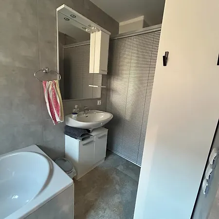 Zentrum - Gemeinschaftshaus & Garten ヘルムシュテット