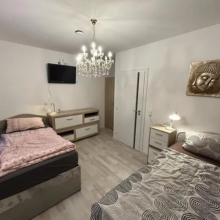 Zentrum - Gemeinschaftshaus & Garten